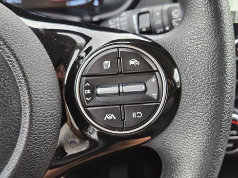 Certified 2025 Kia Soul S FWD image 27