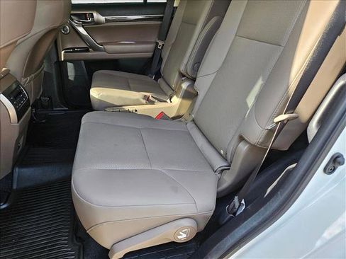 Used 2023 Lexus GX 460 Premium AWD/4WD image 18