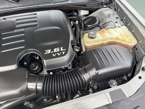 Used 2019 Dodge Challenger SXT image 35