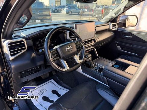 Used 2022 Toyota Tundra Platinum image 34