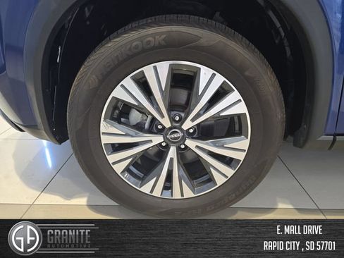 Used 2023 Nissan Rogue SV AWD/4WD image 26