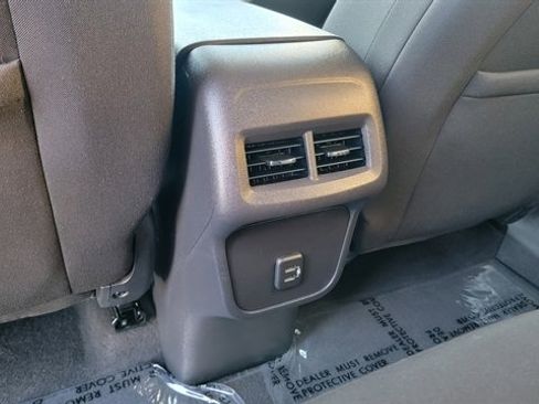 Used 2020 Chevrolet Equinox LT image 45