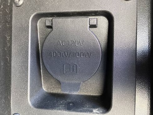 Used 2023 Toyota Tundra Limited AWD/4WD image 26