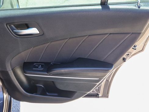 Used 2019 Dodge Charger SXT RWD image 19