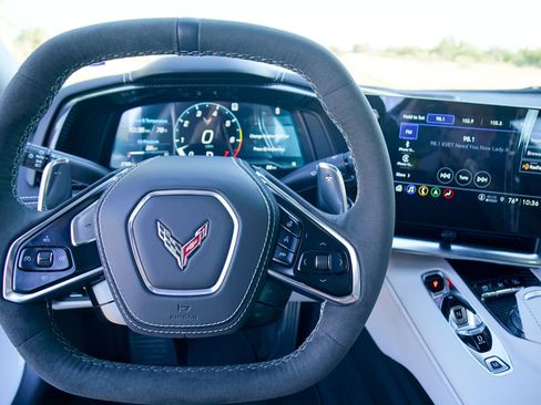 Used 2023 Chevrolet Corvette Stingray Premium Cpe w/ Z51 Performance Package image 30