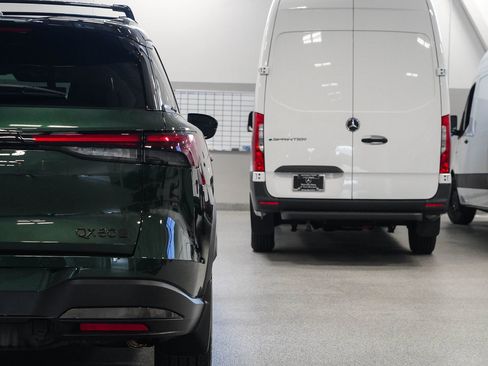 Used 2026 INFINITI QX60 Autograph w/ Dark Cargo Package image 13