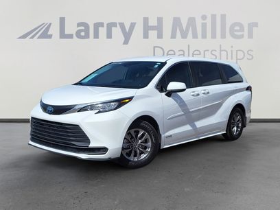 Certified 2021 Toyota Sienna LE