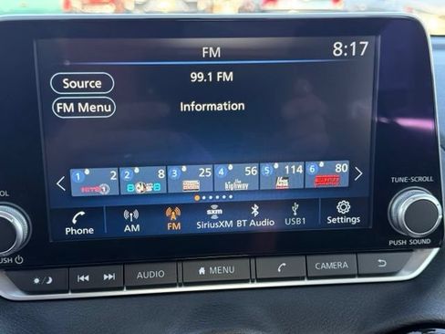 Used 2025 Nissan Sentra SV FWD image 27
