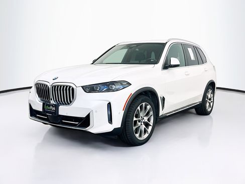 Used 2024 BMW X5 xDrive40i AWD/4WD image 3