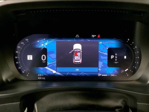 Used 2023 Volvo XC40 B5 Plus w/ Climate Package AWD/4WD image 26