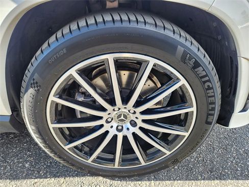 Certified 2022 Mercedes-Benz GLS 450 4MATIC image 24