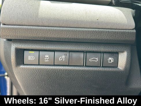 Used 2025 Toyota Camry LE w/ Convenience Package FWD image 20