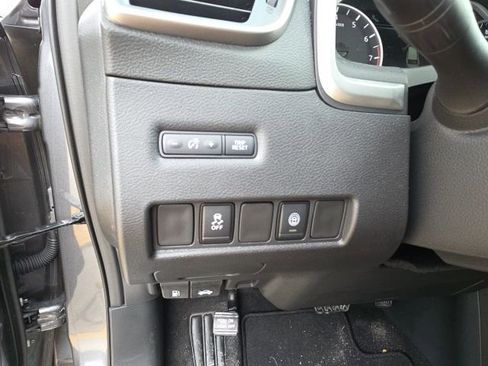 Used 2024 Nissan Murano SV image 14