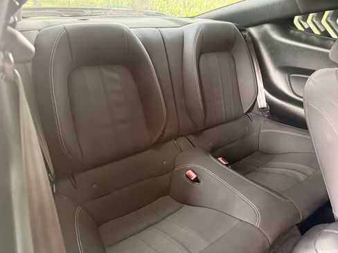 Used 2018 Ford Mustang GT RWD image 13