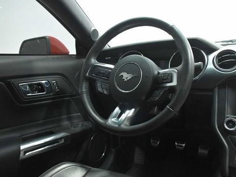 Used 2017 Ford Mustang GT Premium w/ GT Performance Package RWD image 21