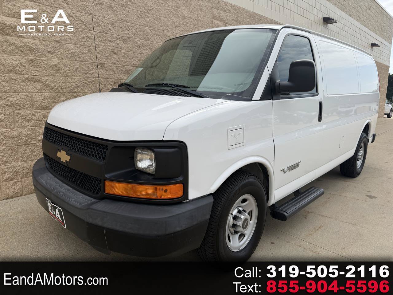 Used 2015 Chevrolet Express 2500 RWD image 1