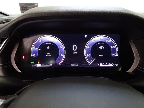 Certified 2025 Jeep Grand Cherokee Laredo X w/ Luxury Tech Group I AWD/4WD image 17