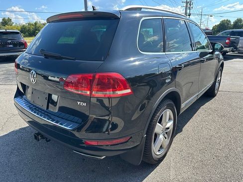Used 2014 Volkswagen Touareg TDI AWD/4WD image 3