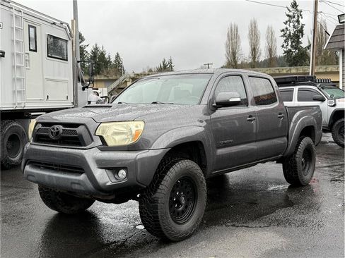 Used 2013 Toyota Tacoma 4x4 Double Cab w/ TRD Sport Pkg image 1