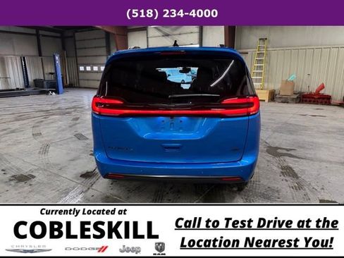 New 2026 Chrysler Pacifica Select w/ S Appearance Package AWD/4WD image 5