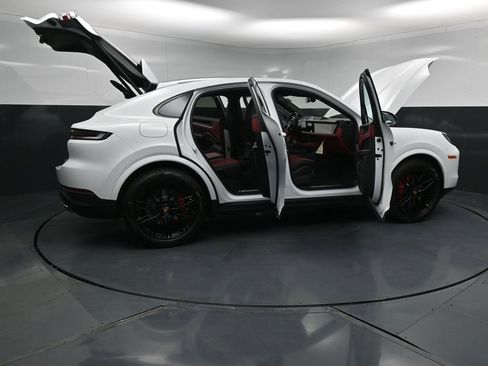 New 2026 Porsche Cayenne S AWD/4WD image 33
