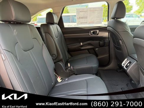 New 2026 Kia Sorento EX w/ EX Premium Package AWD/4WD image 13