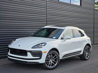 Used 2025 Porsche Macan video 1