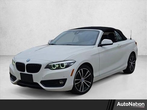 Used 2020 BMW 230i xDrive Convertible image 1