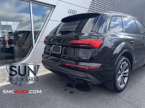Certified 2025 Audi Q7 2.0T Premium w/ Convenience Plus Package image 12