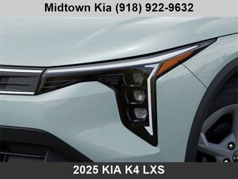 New 2025 Kia K4 LXS image 10