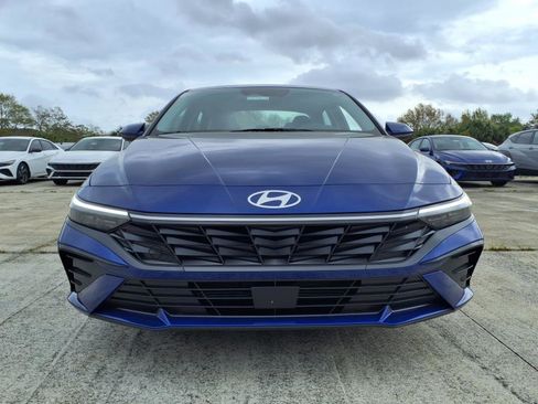 New 2025 Hyundai Elantra SEL image 35