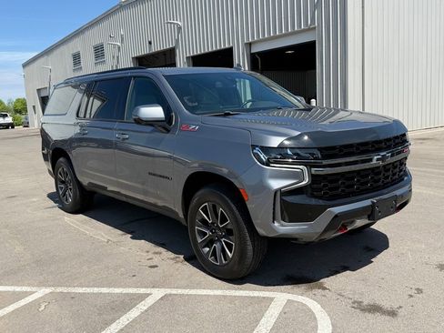 Used 2021 Chevrolet Suburban Z71 w/ Z71 Off-Road Package image 2