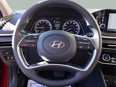 Used 2023 Hyundai Sonata SEL FWD image 17