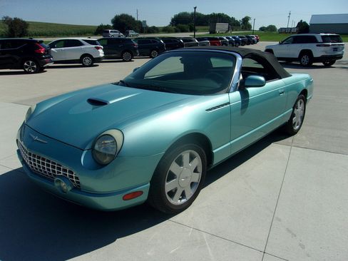 Used 2002 Ford Thunderbird RWD image 8