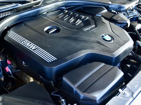 Used 2020 BMW 330i xDrive 330i xDrive w/ M Sport Package image 29