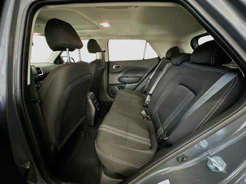 Used 2025 Hyundai Venue SEL image 29