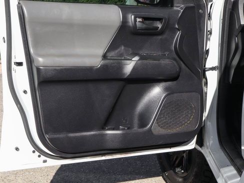 Used 2021 Toyota Tacoma SR w/ SR Convenience Package image 15