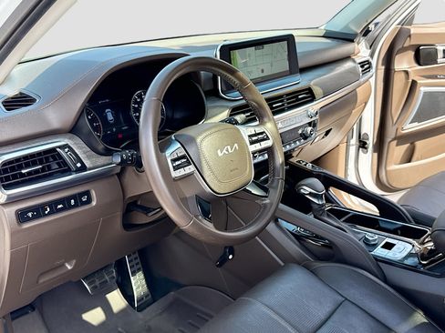 Used 2022 Kia Telluride SX w/ Towing Package FWD image 4