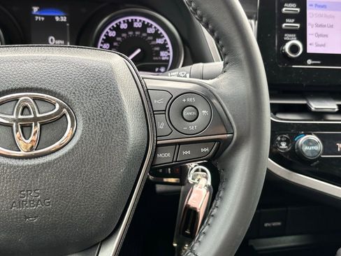 Used 2023 Toyota Camry SE image 16