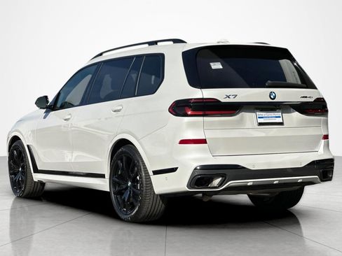 Used 2024 BMW X7 xDrive40i w/ M Sport Package AWD/4WD image 3