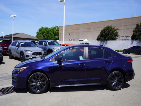 Used 2024 Toyota Corolla SE FWD image 6
