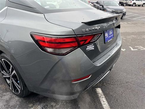 Used 2022 Nissan Sentra SR w/ Lighting Package image 10