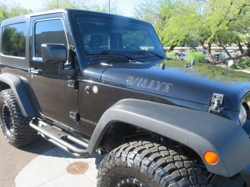 Used 2017 Jeep Wrangler Sport image 9