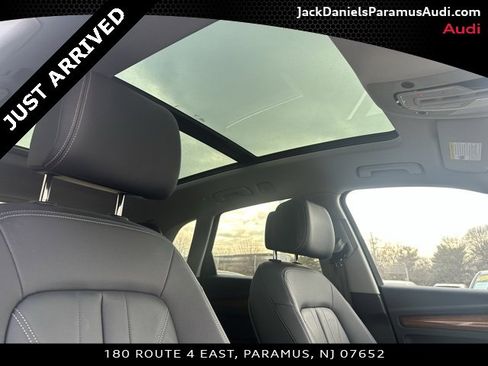 Used 2023 Audi Q5 2.0T Premium w/ Convenience Package image 17