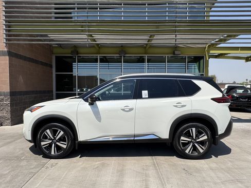 Used 2022 Nissan Rogue Platinum w/ Head-Up Display Package image 7