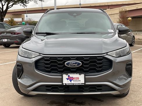 Used 2023 Ford Escape ST-Line image 3