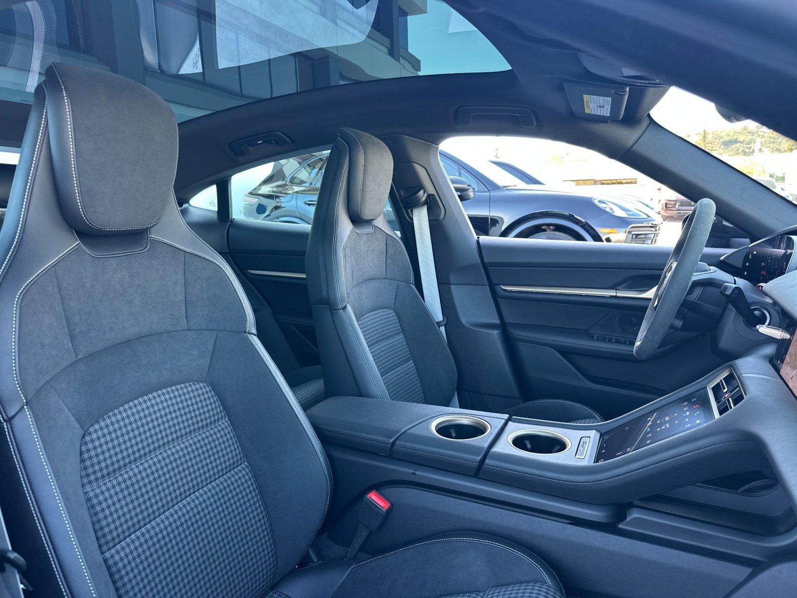 Certified 2025 Porsche Taycan 4S AWD/4WD image 28