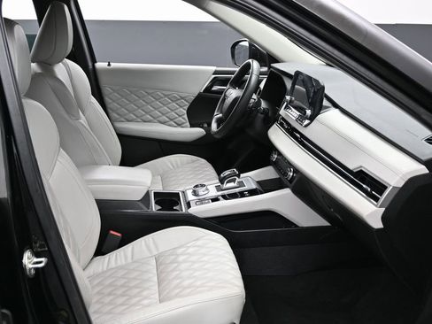 Used 2023 Mitsubishi Outlander SEL image 40