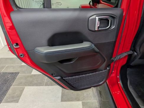 Used 2024 Jeep Wrangler Unlimited Rubicon 4xe image 8