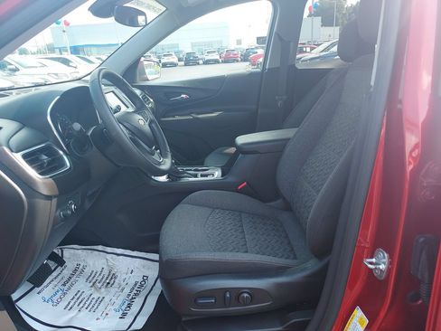 Used 2023 Chevrolet Equinox LT FWD image 13